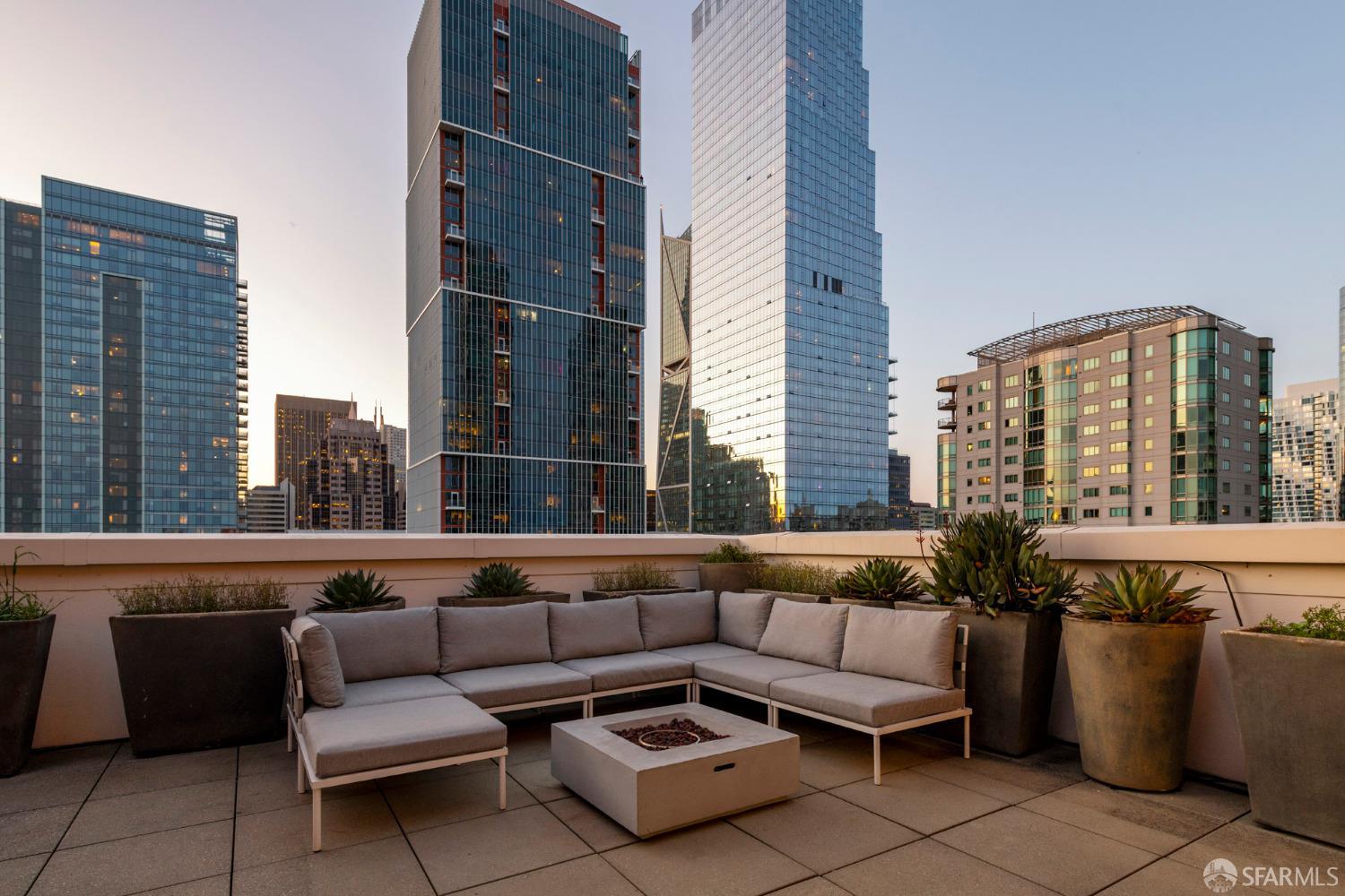 50 Lansing Street # 805