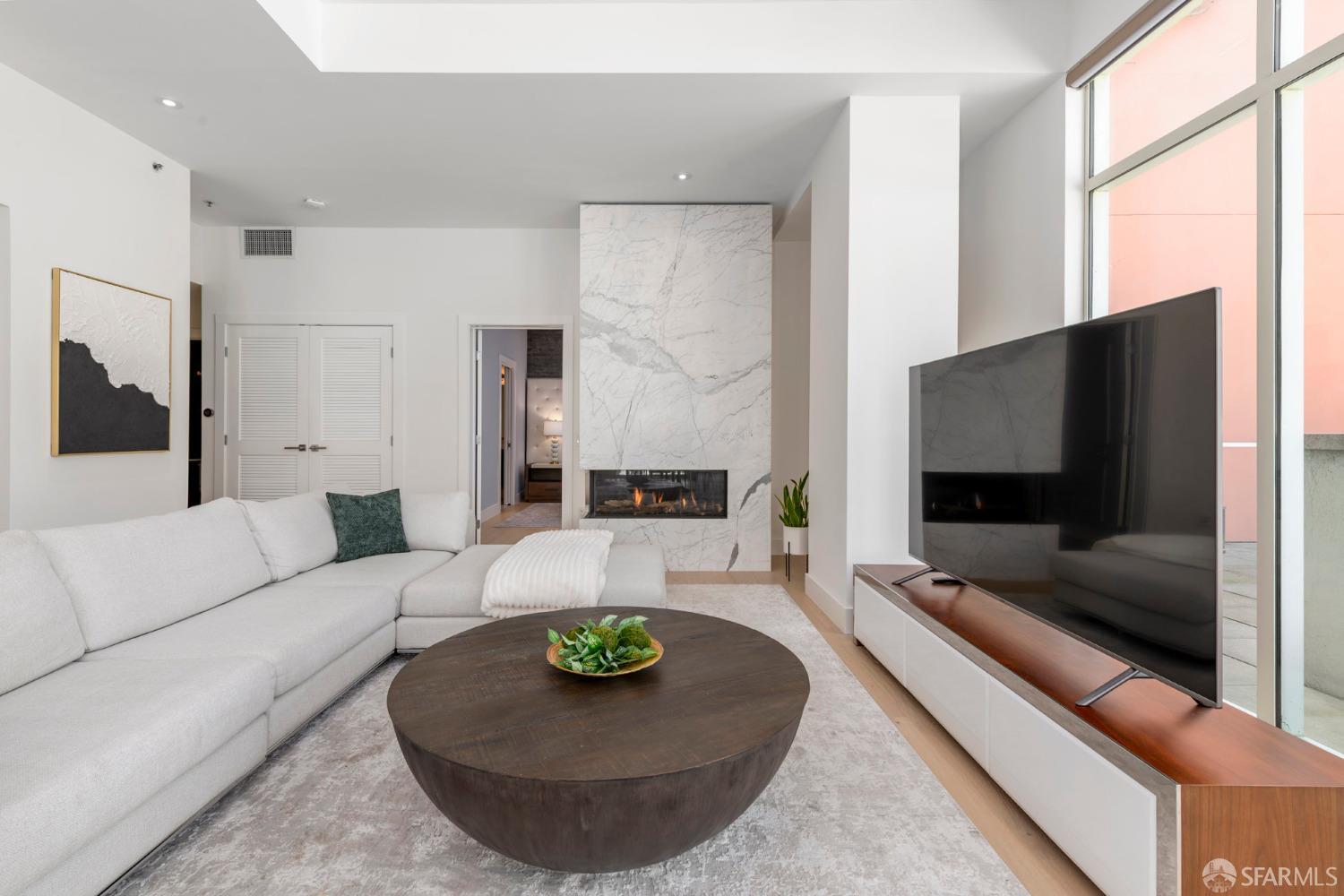 50 Lansing Street # 805