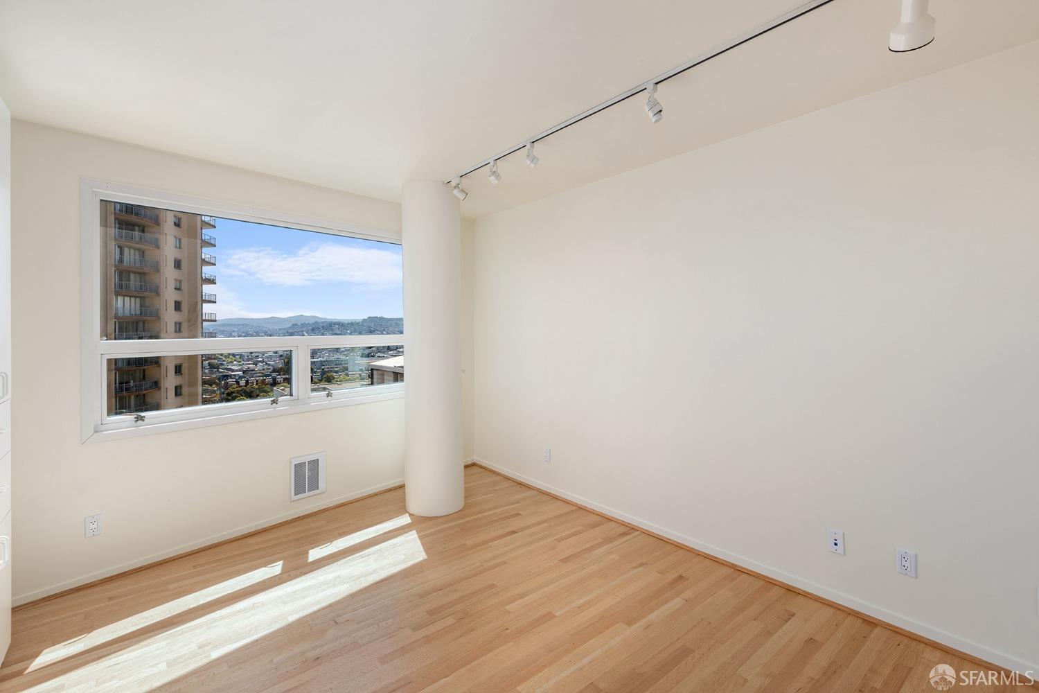 1388 Gough Street # 1102