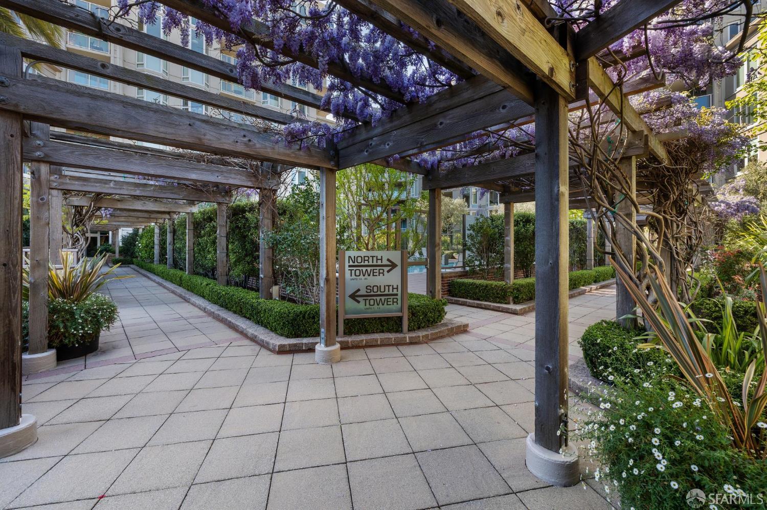 88 King Street # 303