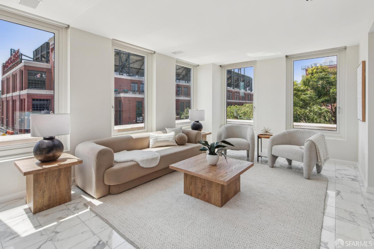 88 King Street # 303