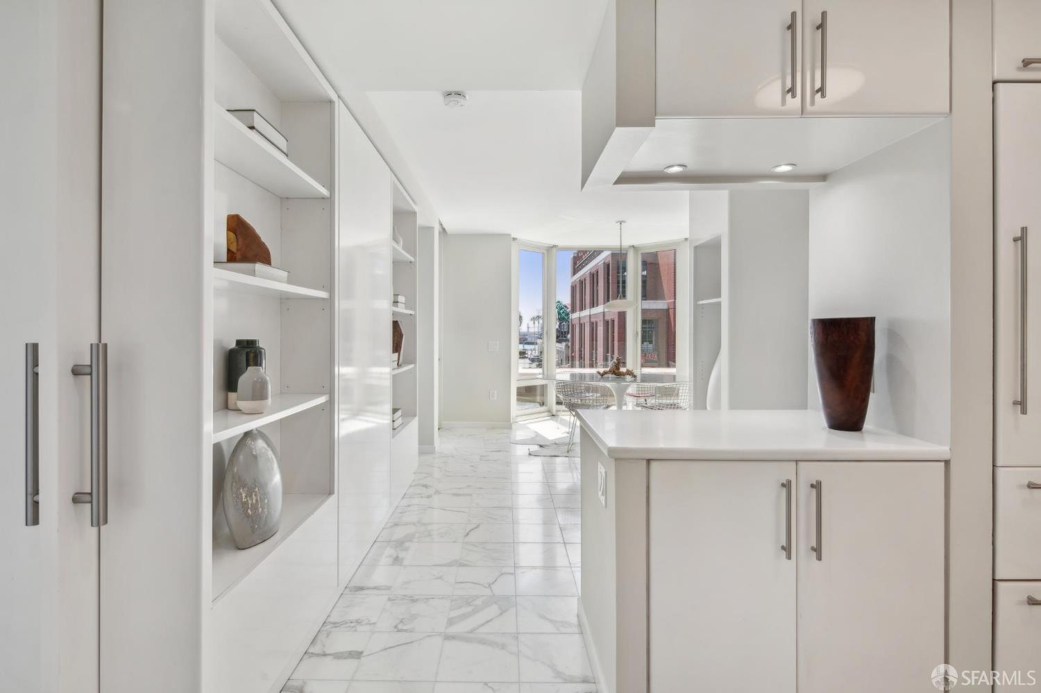 88 King Street # 303