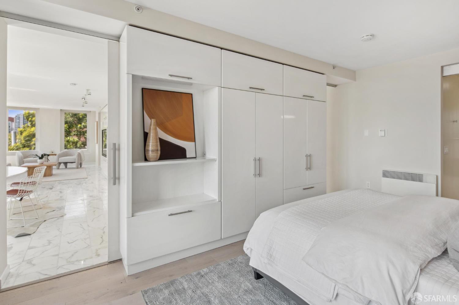 88 King Street # 303