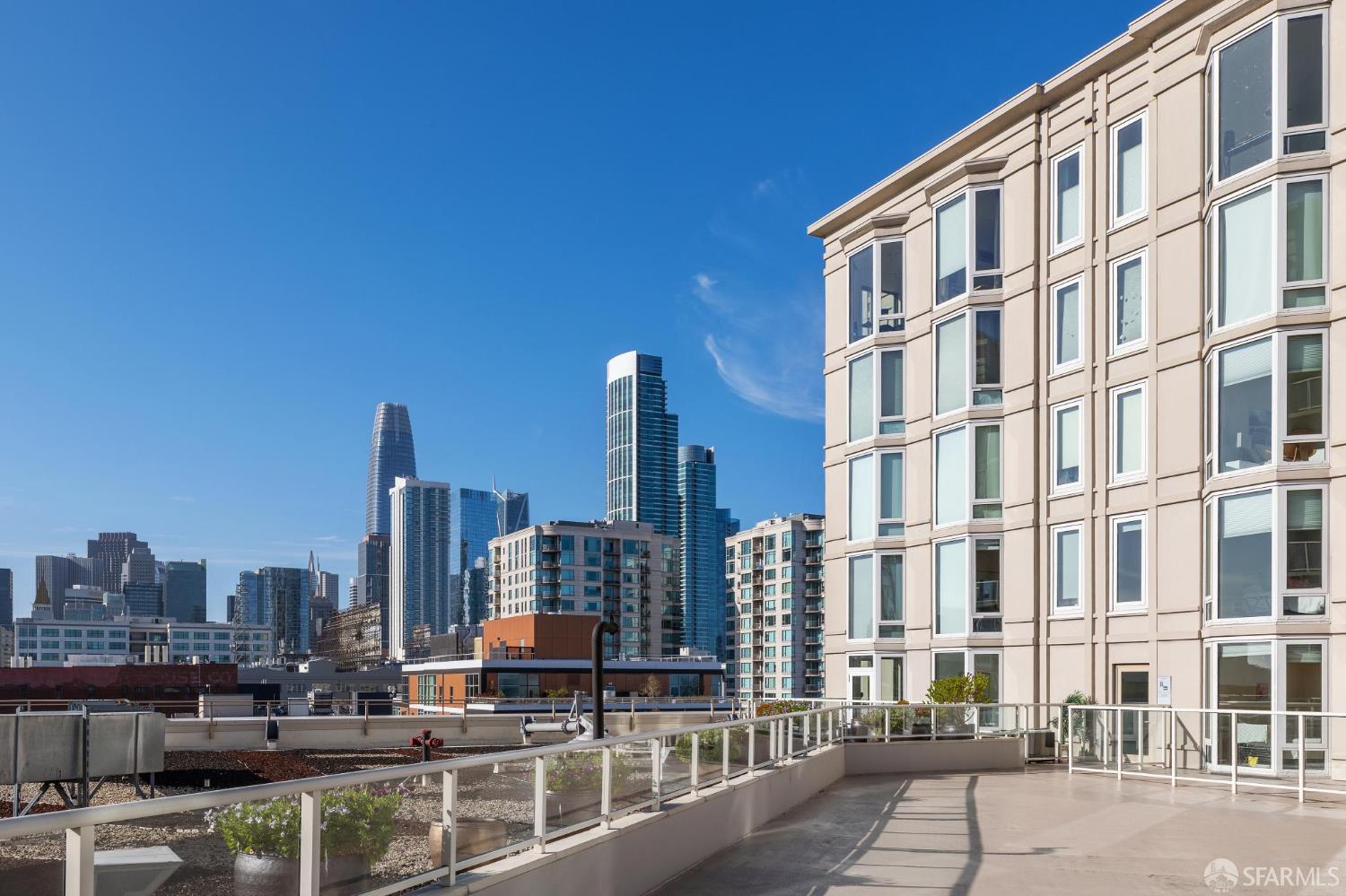88 King Street # 303