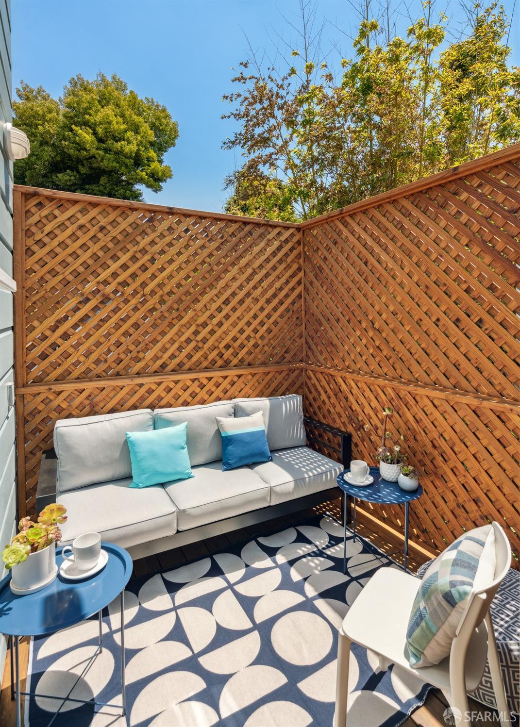 2932 Baker Street