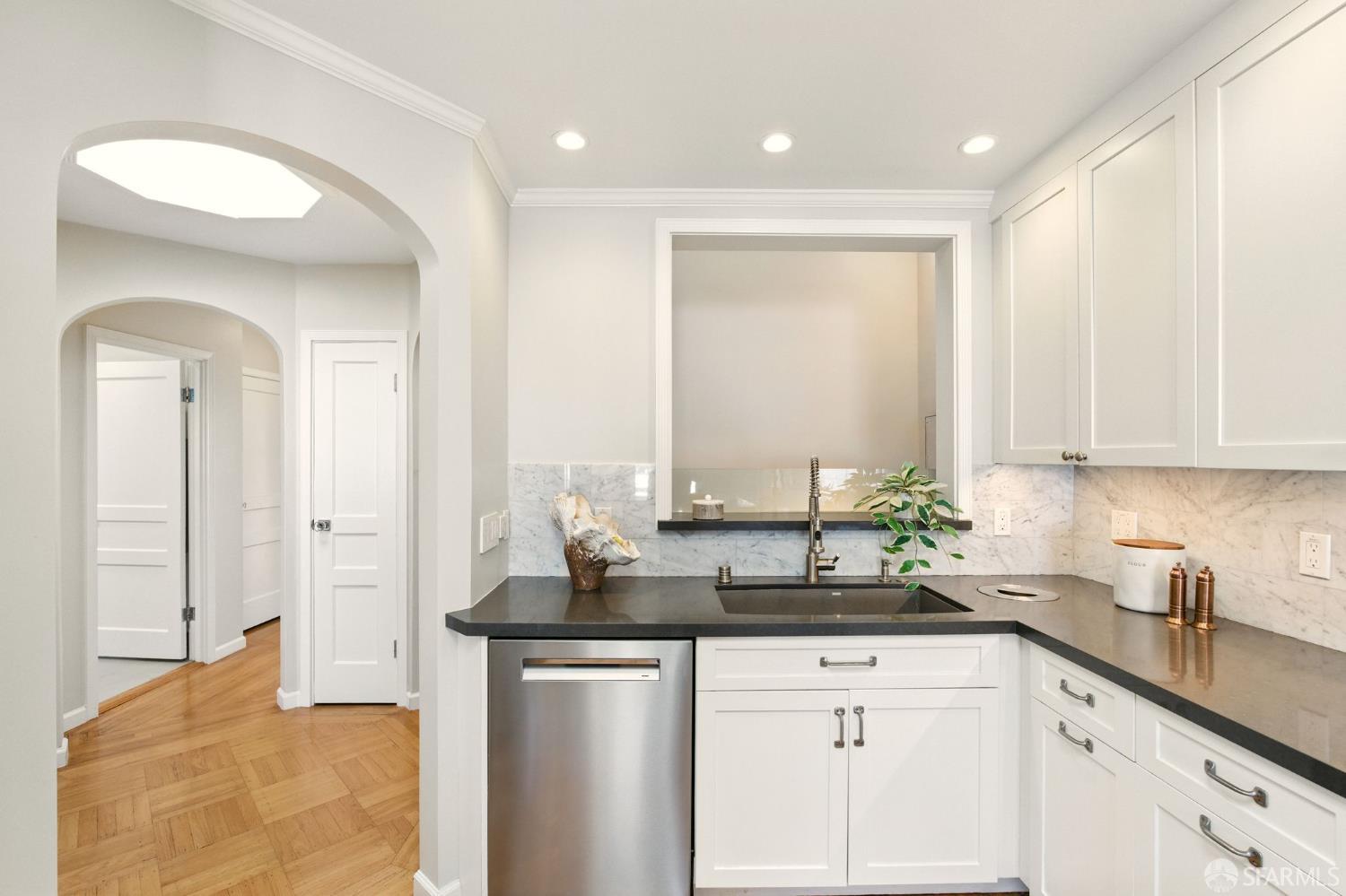 79 Meadowbrook Drive