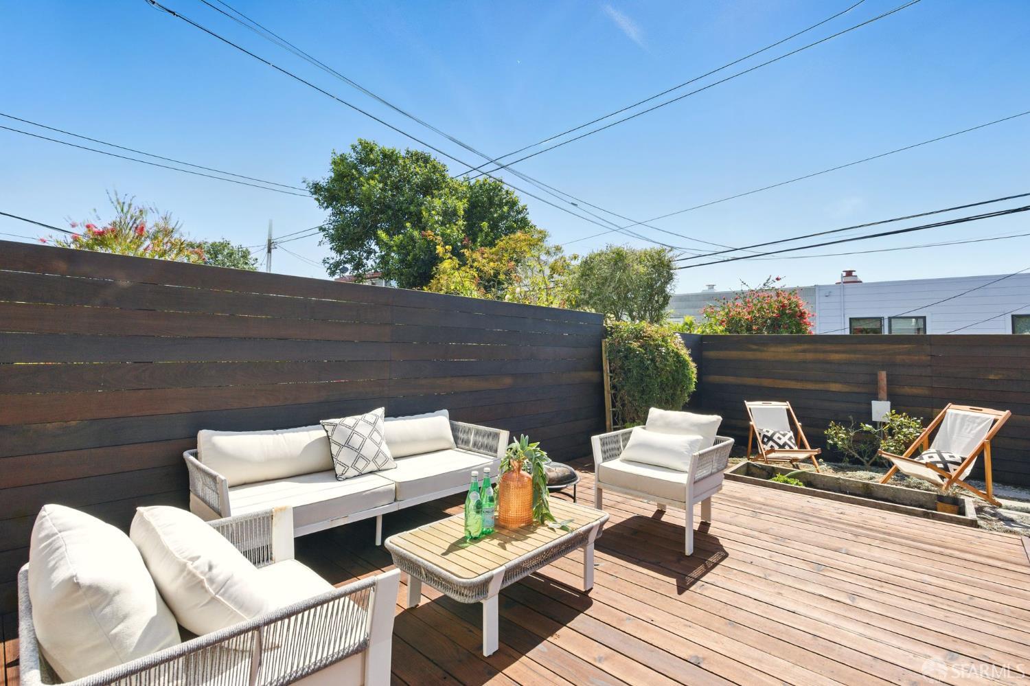 79 Meadowbrook Drive