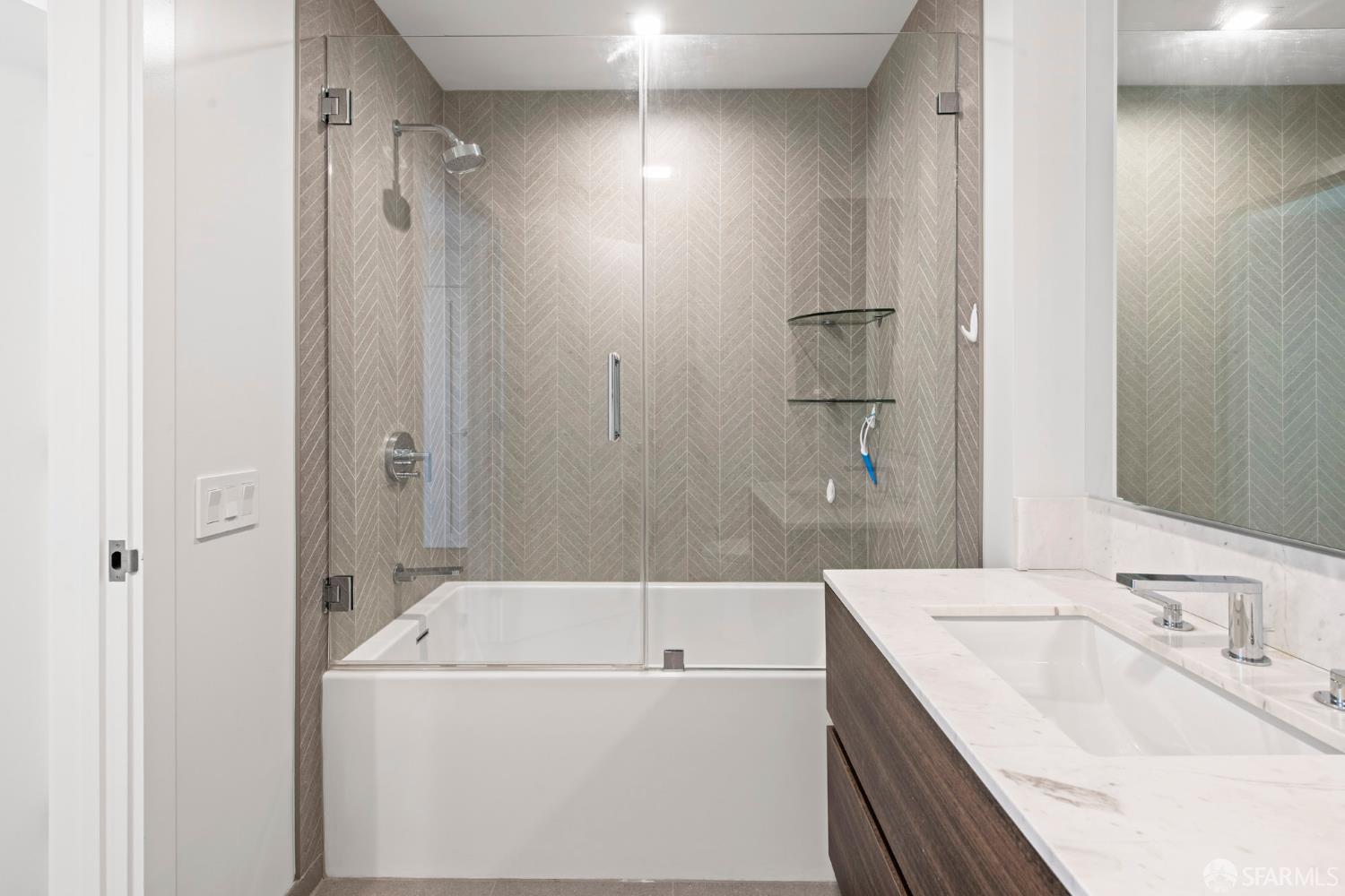 280 Spear Street # 31C