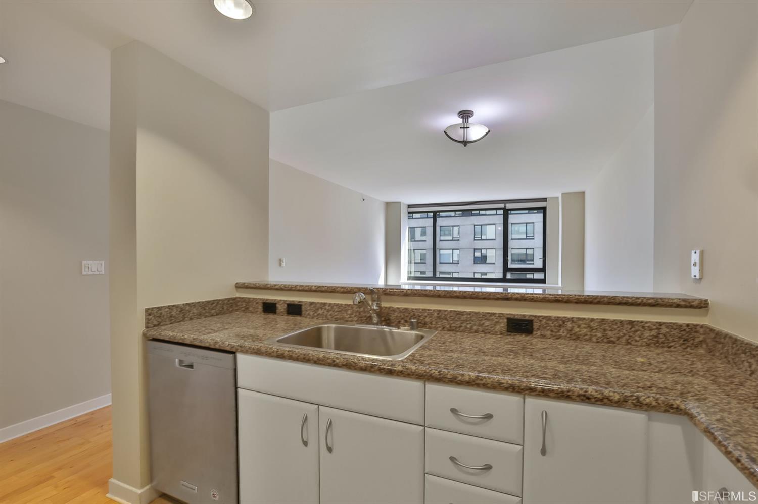 260 King Street # 611
