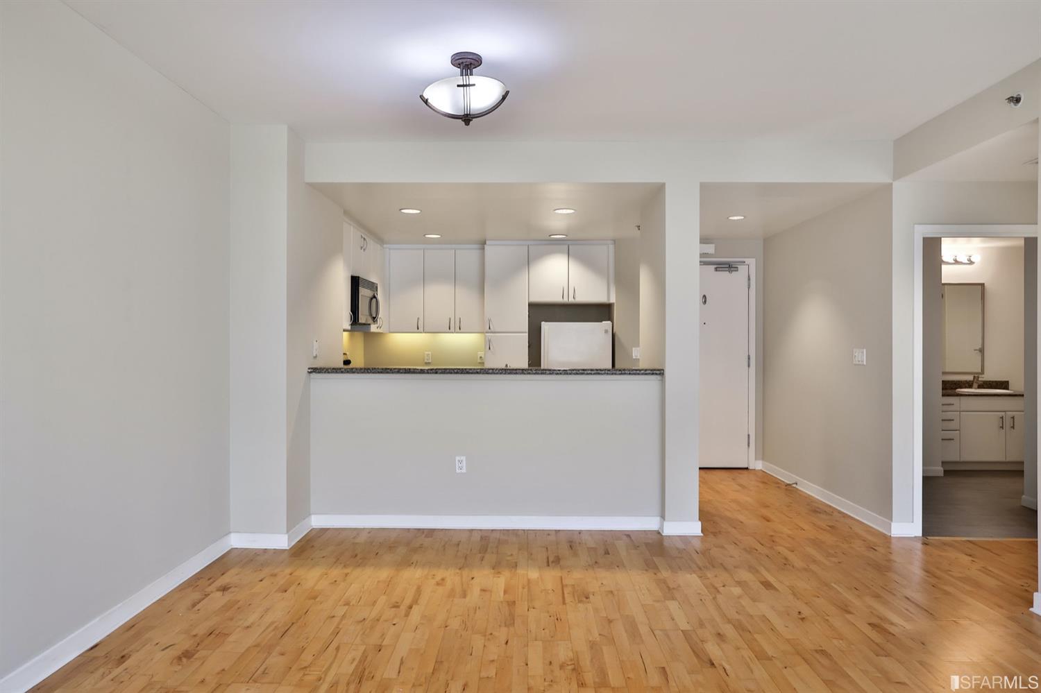 260 King Street # 611