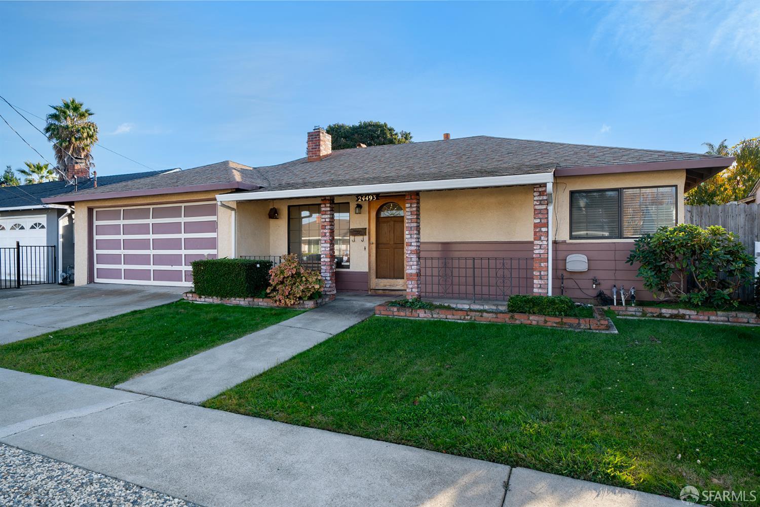 24493 Pontiac Street