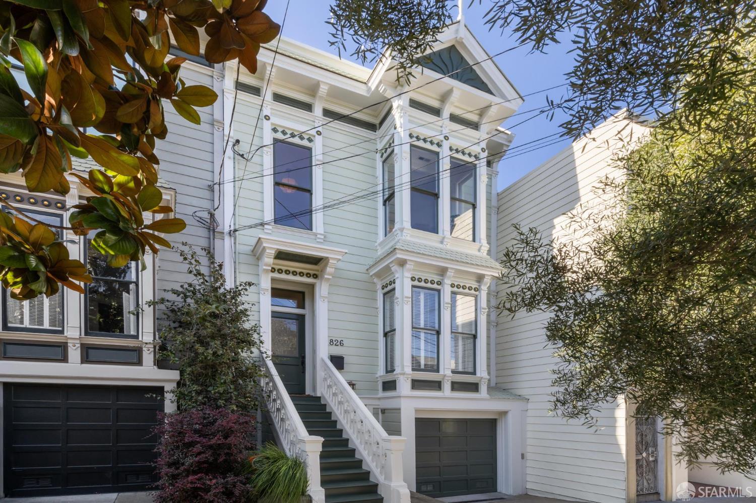 826 Diamond Street