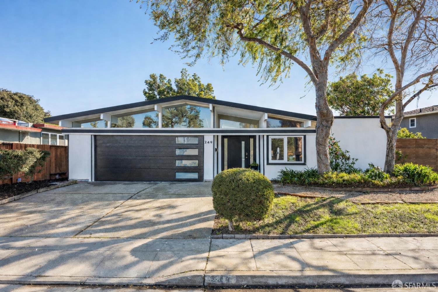 249 Sandpiper Court