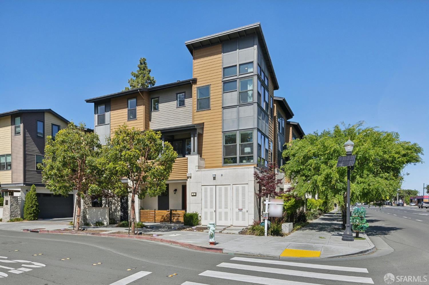 2 Avondale Avenue