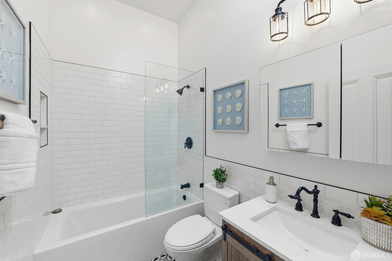 1770-1772 Quesada Avenue