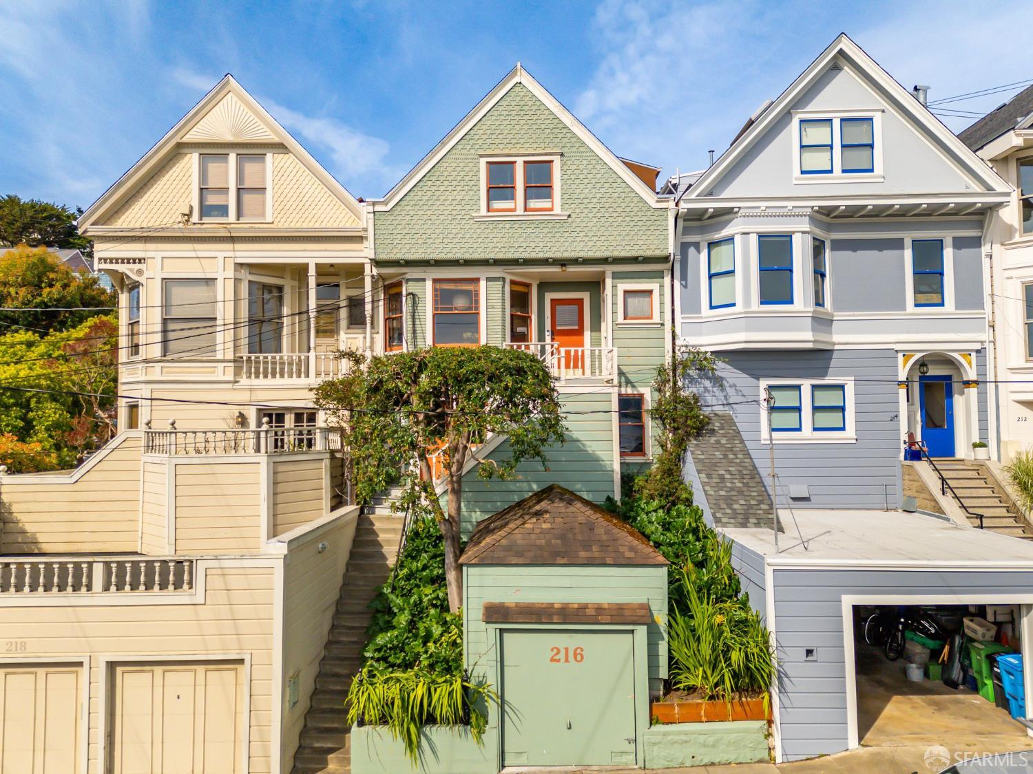 216 Hoffman Avenue
