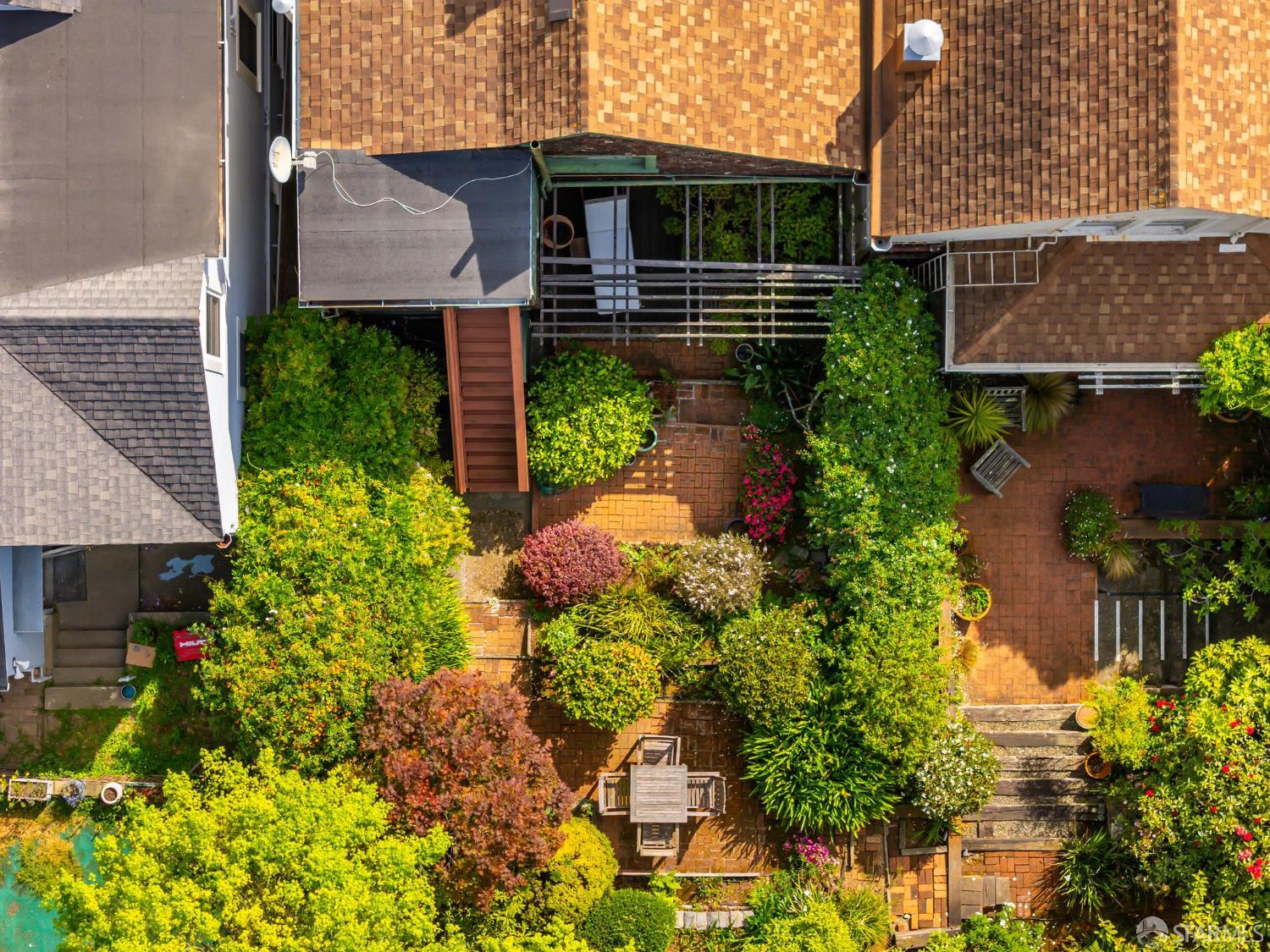 216 Hoffman Avenue