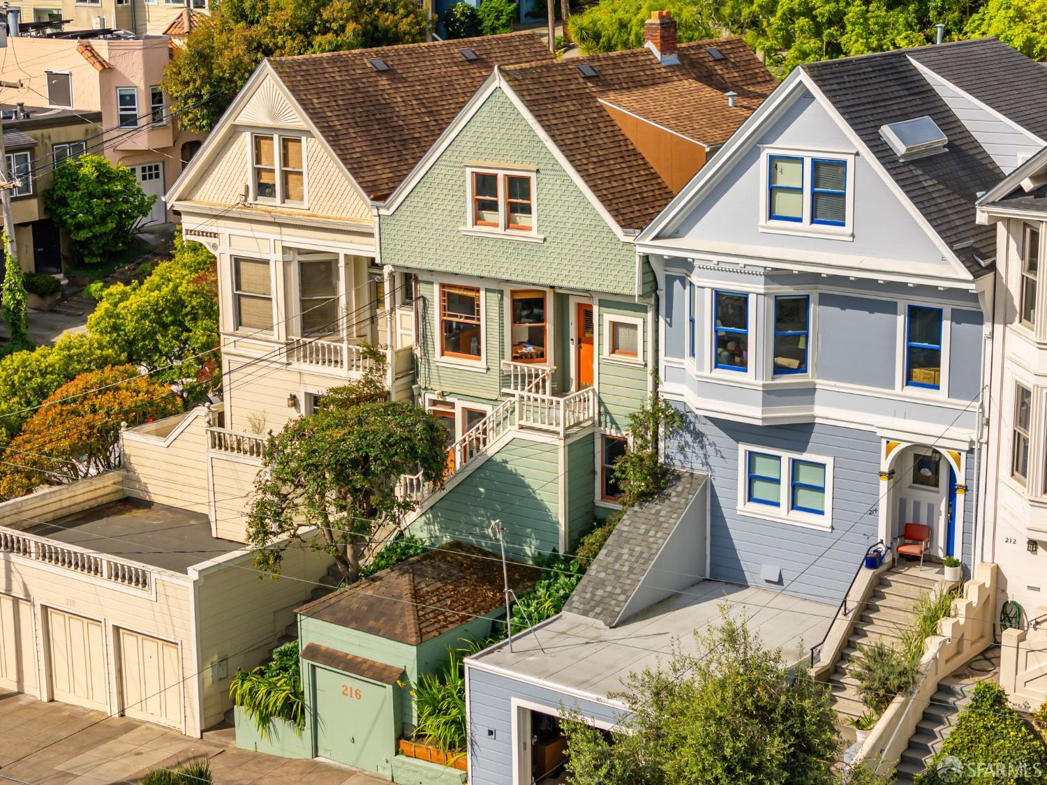 216 Hoffman Avenue