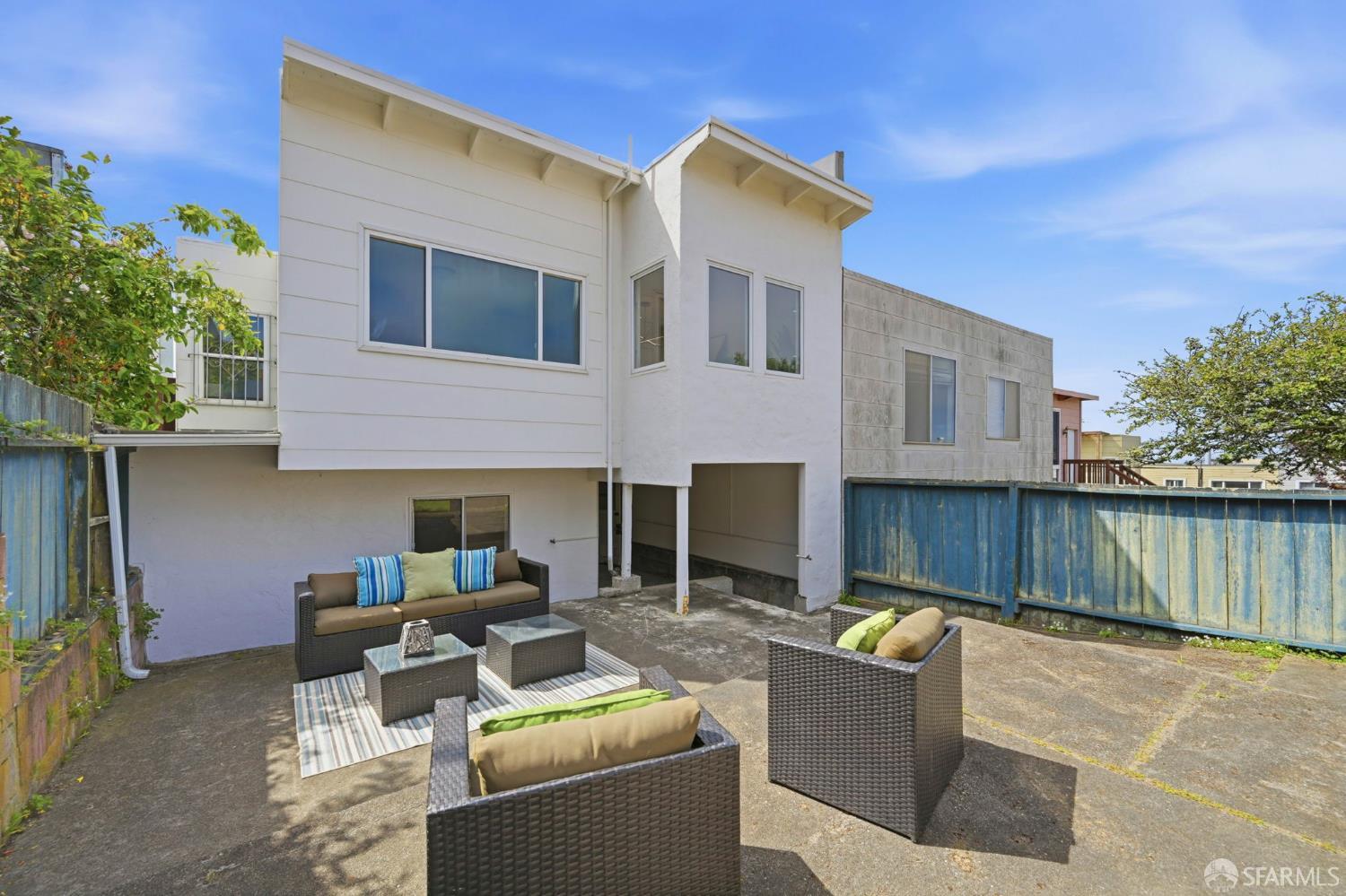 3018 Ortega Street