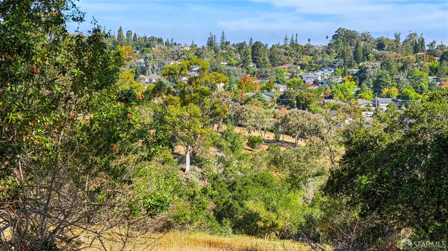 2 Laurel Way
