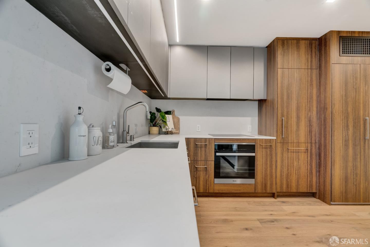 280 Spear Street # 28H