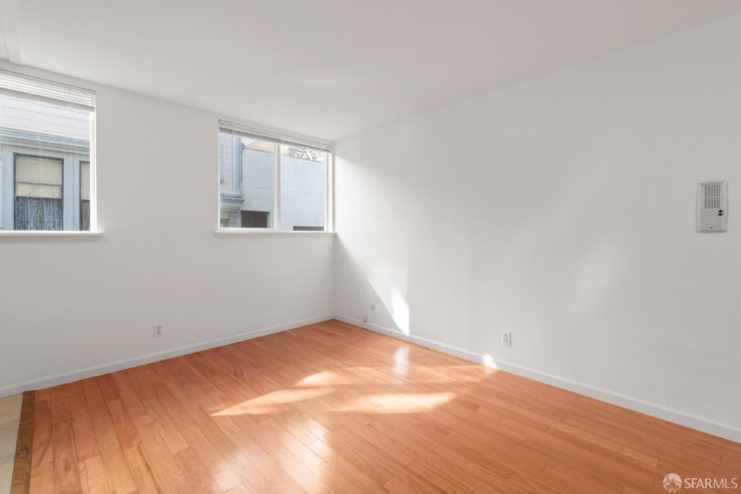 52-56 Varennes Street