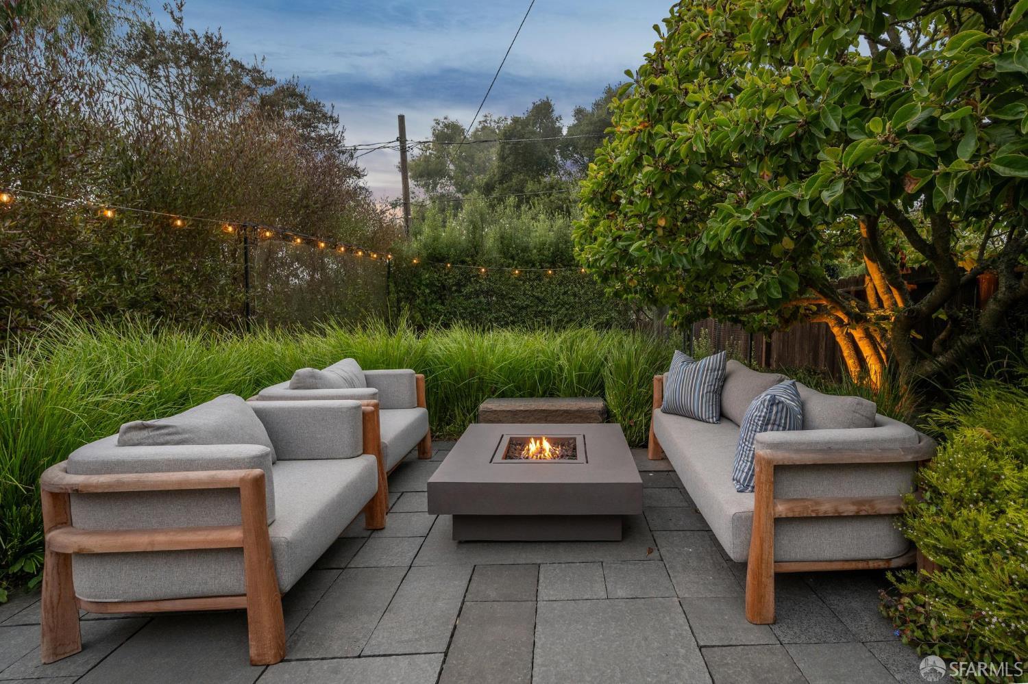 292 Juanita Way