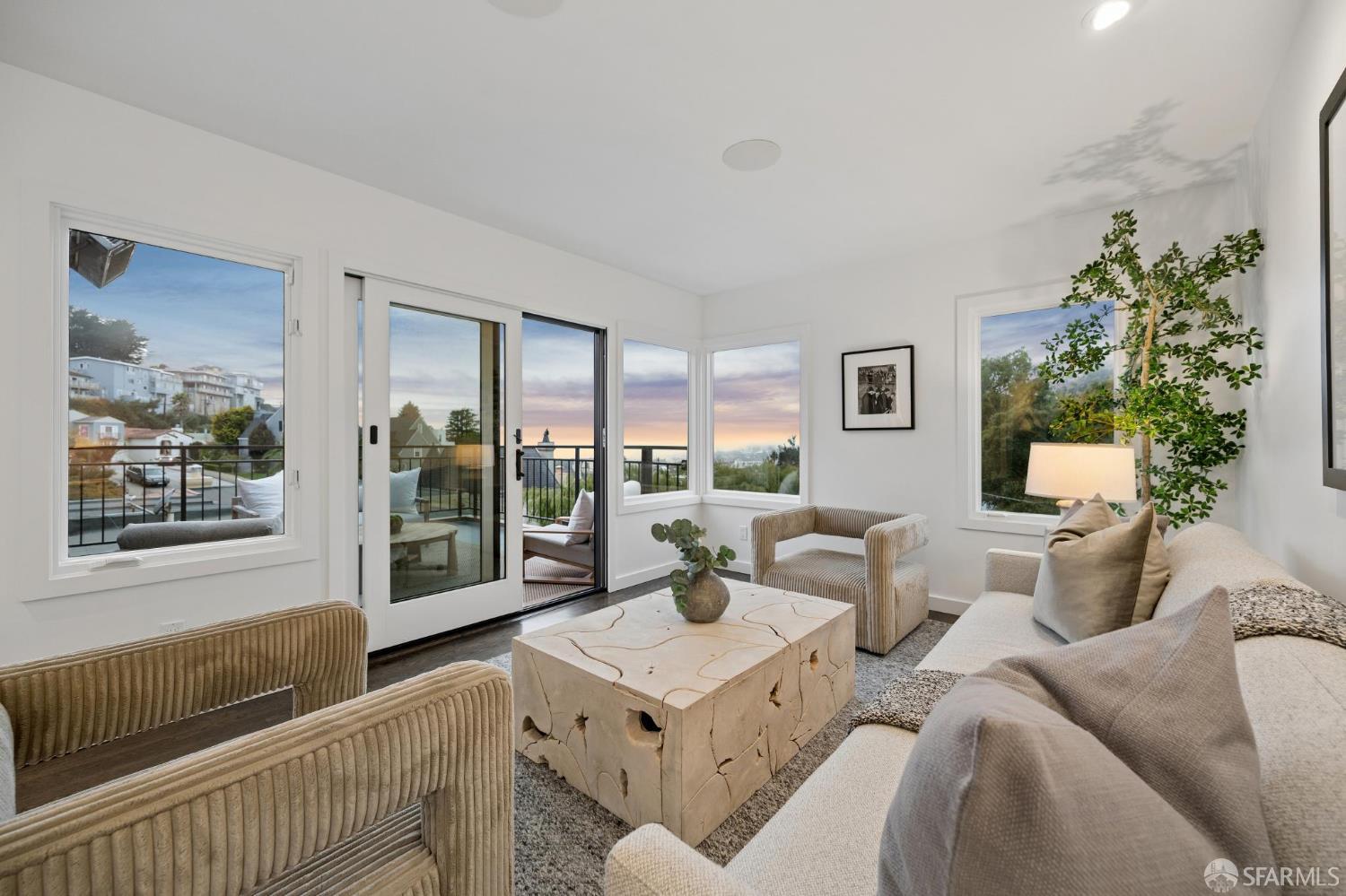 292 Juanita Way
