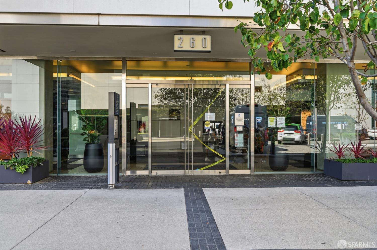260 King Street # 909