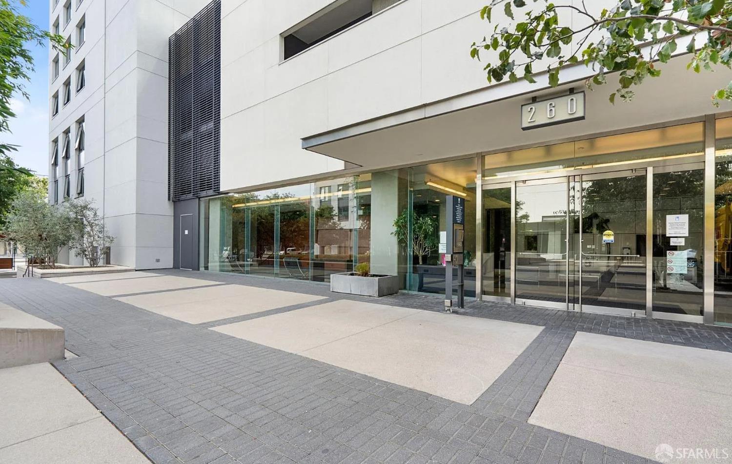 260 King Street # 909