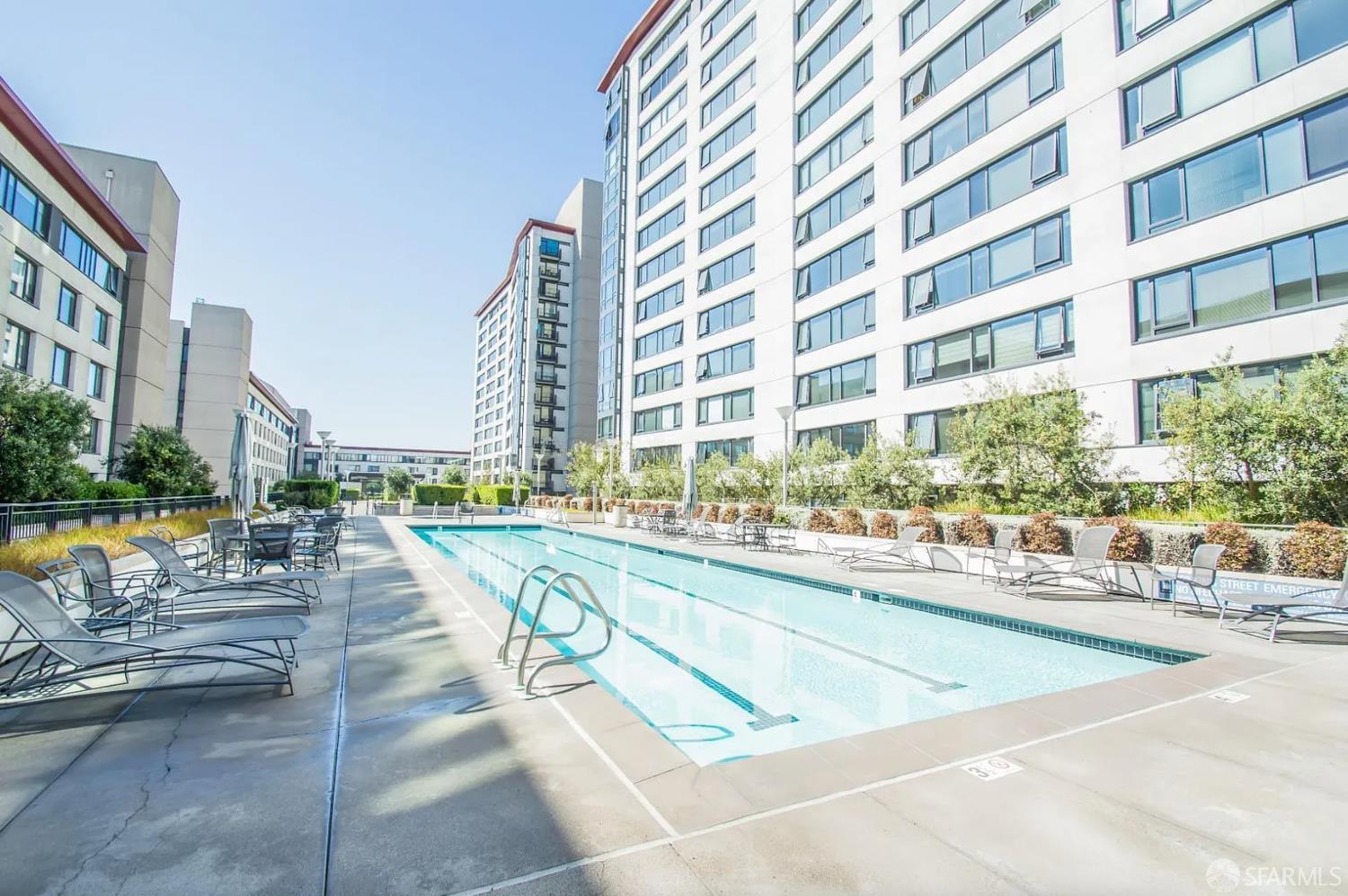 260 King Street # 909