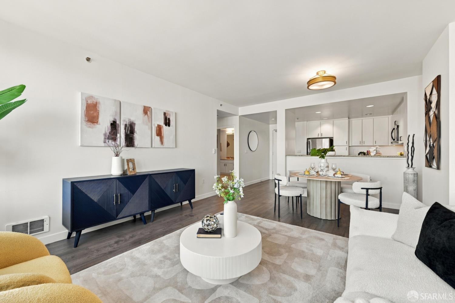 260 King Street # 909