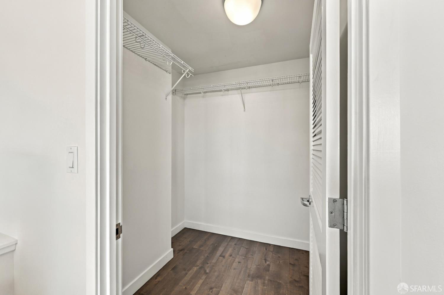 260 King Street # 909