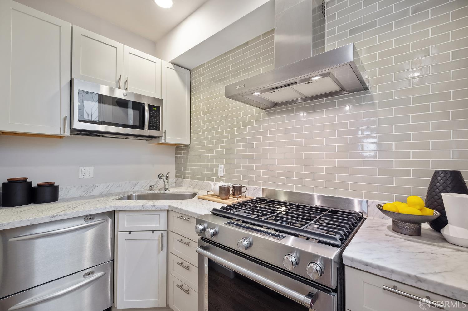 1200 Castro Street # 1