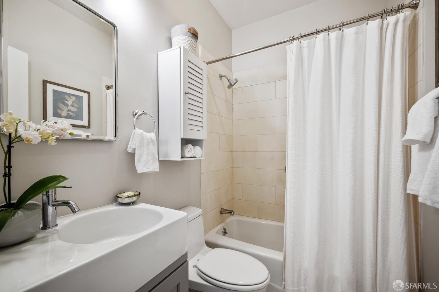 1200 Castro Street # 1