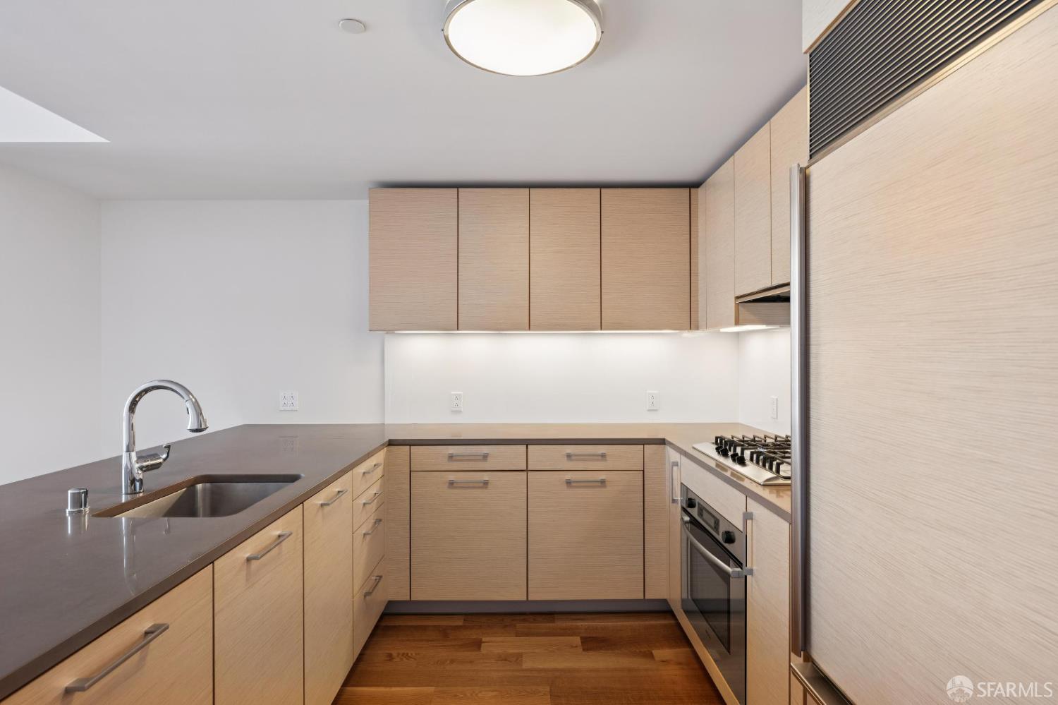 301 Mission Street # 25E