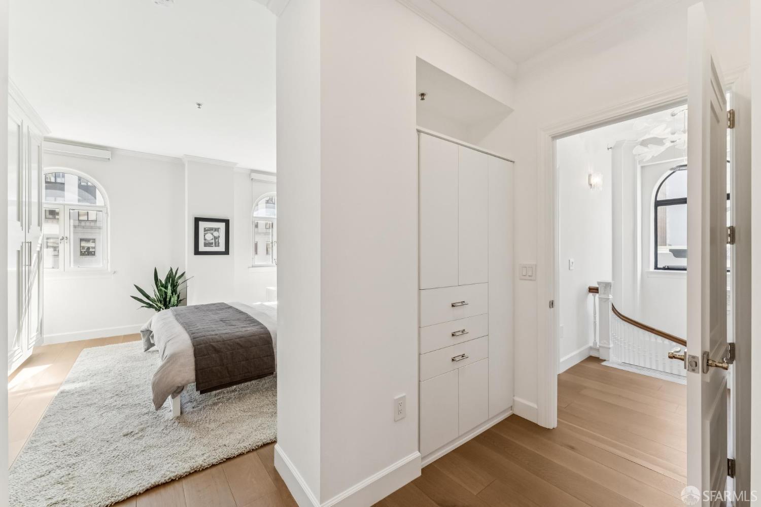 201 Sansome Street # 1004