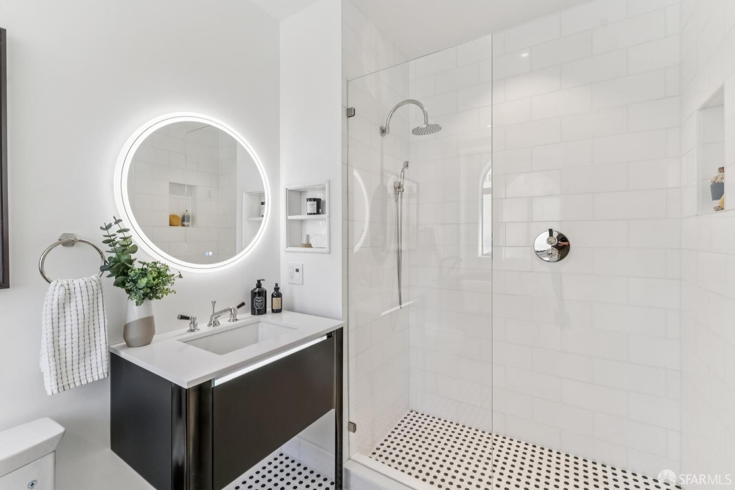 201 Sansome Street # 1004