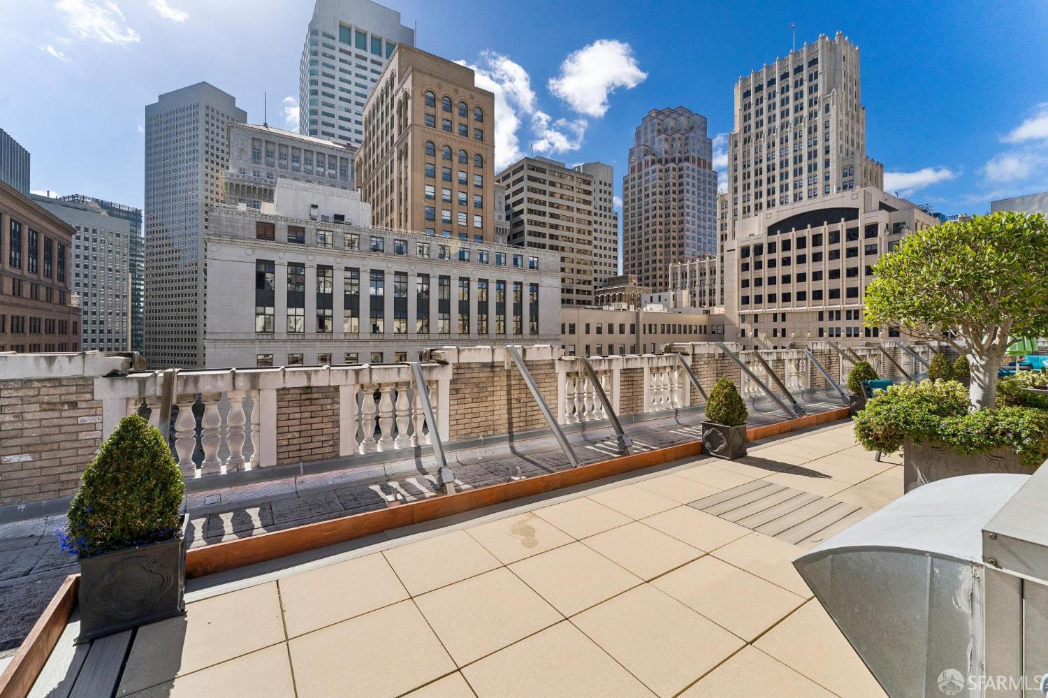 201 Sansome Street # 1004