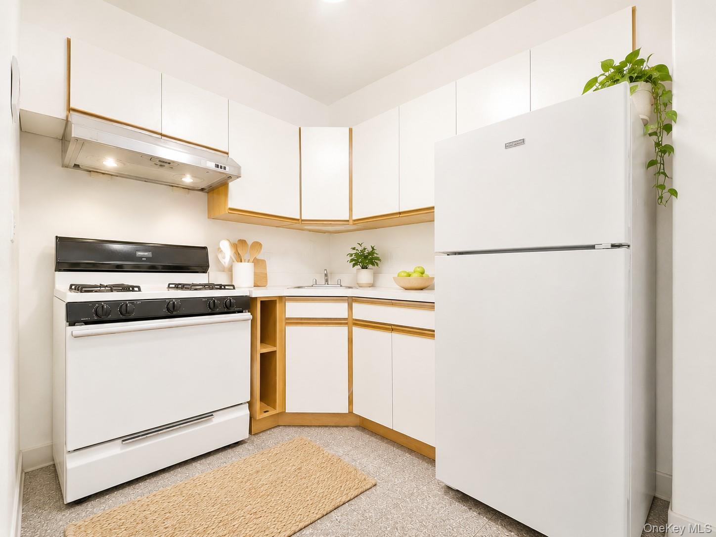 42-55 Colden Street Unit: 11V