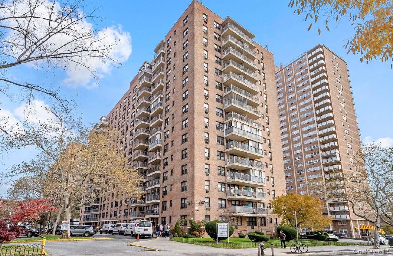 42-55 Colden Street Unit: 11V