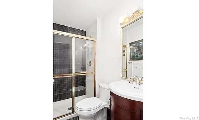 8 W 65th Street Unit: 5A