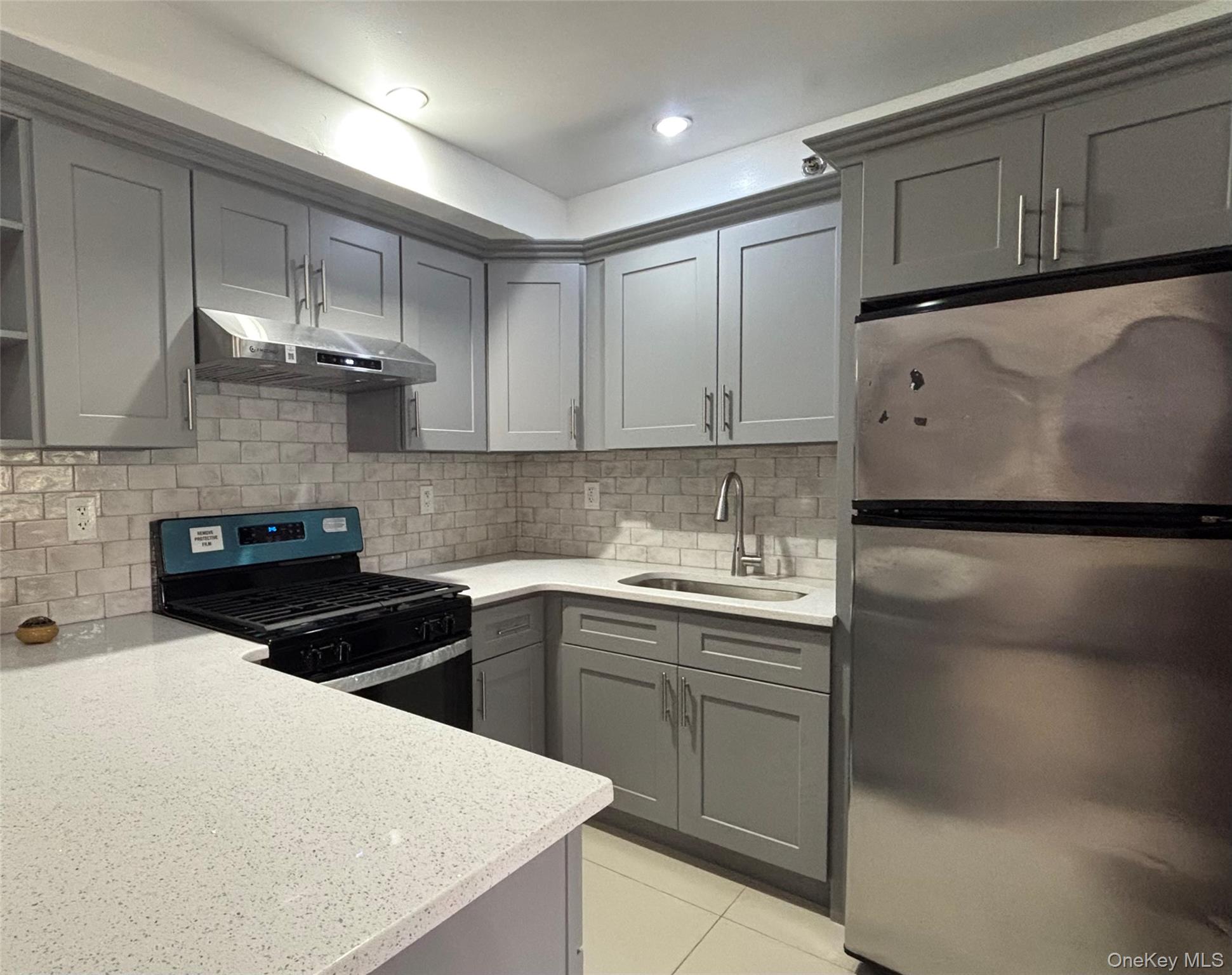 132-29 Blossom Avenue Unit: 3