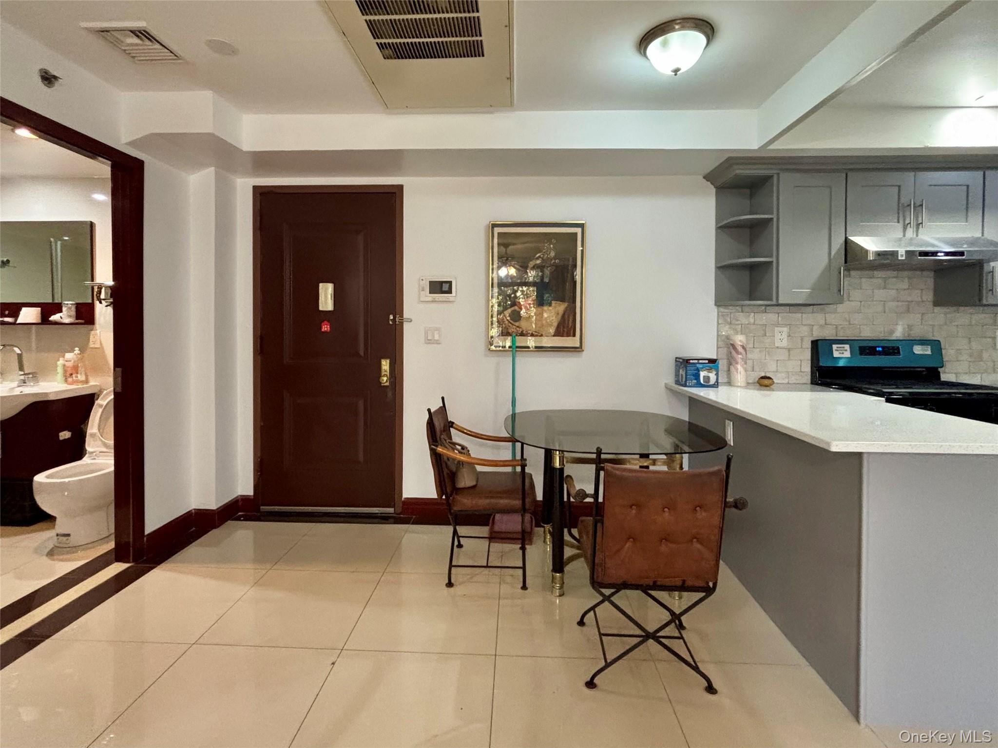 132-29 Blossom Avenue Unit: 3