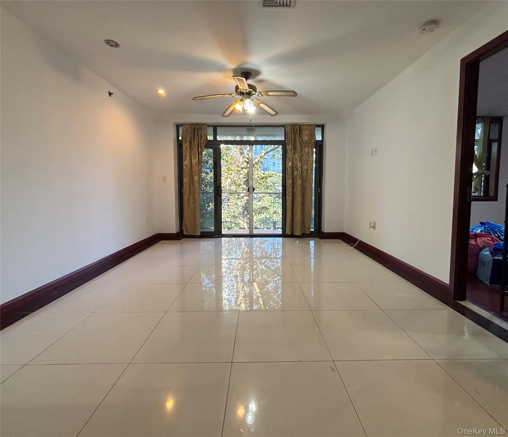 132-29 Blossom Avenue Unit: 3
