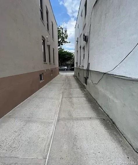 6456 Woodbine Street