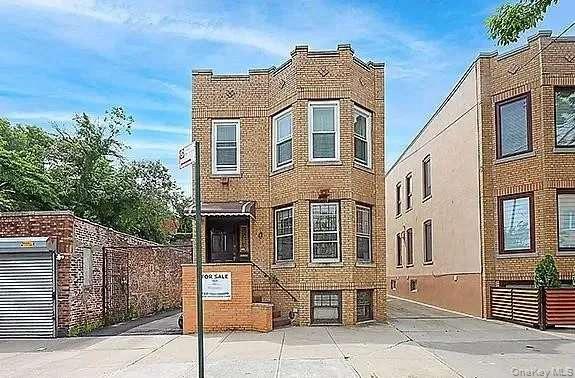 6456 Woodbine Street