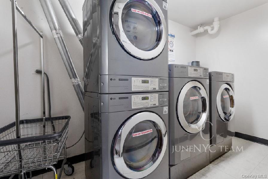 152-18 Union Turnpike Unit: 204K