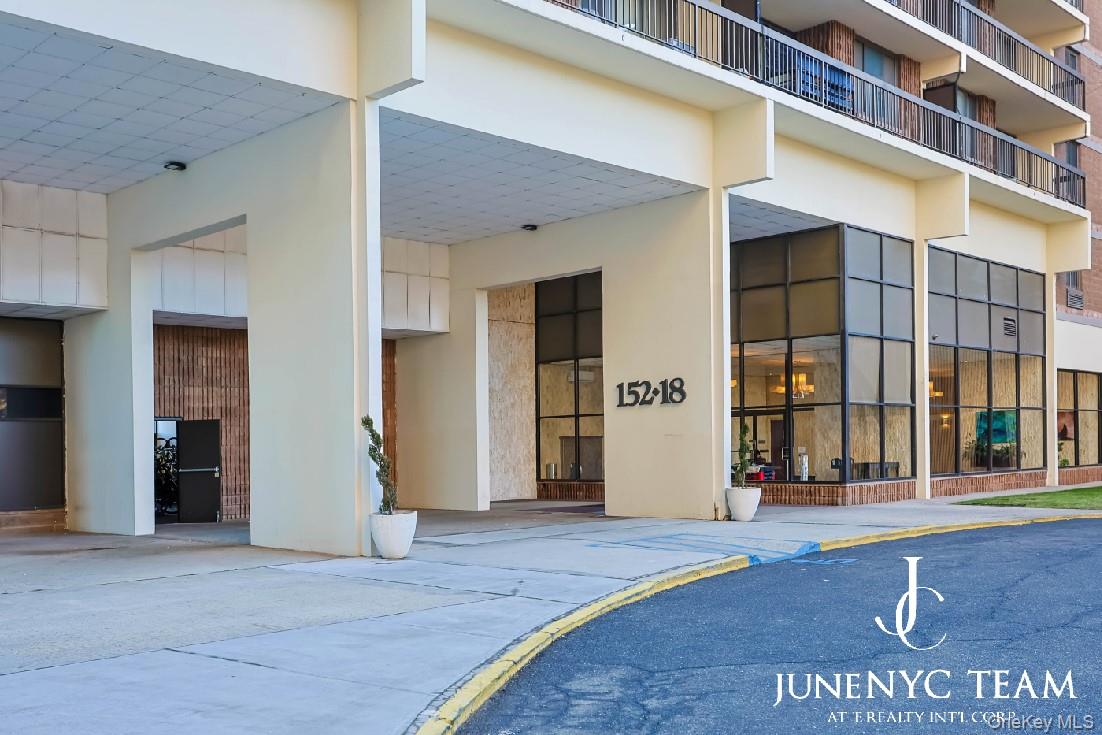 152-18 Union Turnpike Unit: 204K