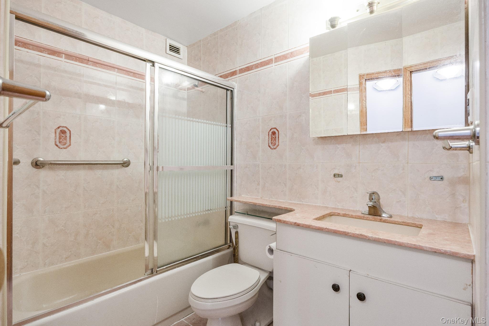 133-36 41st Road Unit: 8F